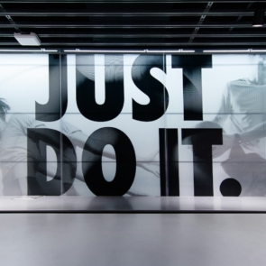 Nike: Σχέδιο εξοικονόμησης 2,5 δισ. δολαρίων μετά τη βουτιά 26% στην Κίνα