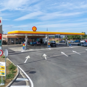 Η Coral Shell Licensee εγκαινιάζει το 100<sup>ό</sup> πρατήριο εκτός συνόρων