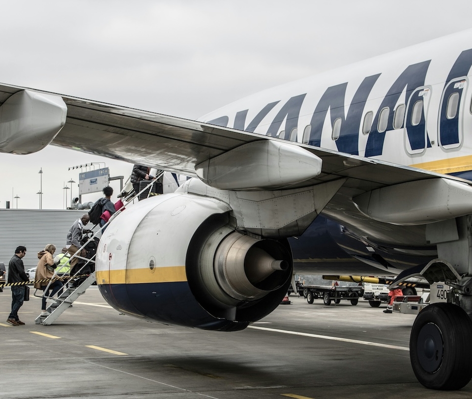 Η Ryanair ετοιμάζει μεγάλες αυξήσεις στα εισιτήρια και το μεγάλο πάρτι των φτηνών ταξιδιών σχολάει