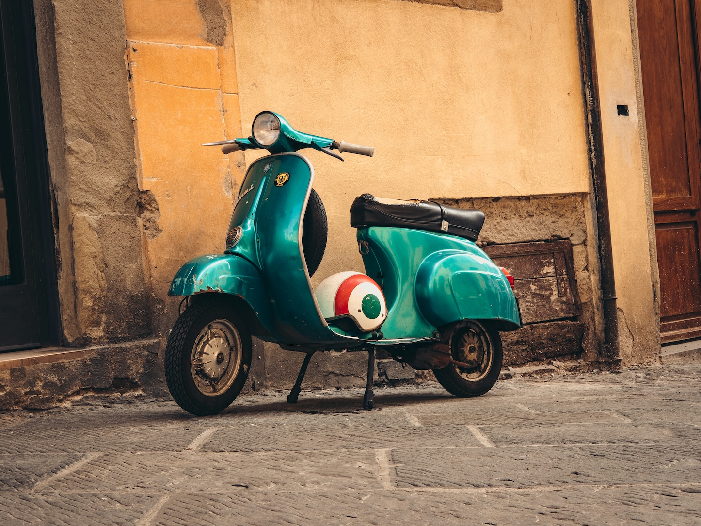Ήξερες ότι η Vespa σχεδιάστηκε από αεροναυπηγό που μισούσε τις μοτοσυκλέτες