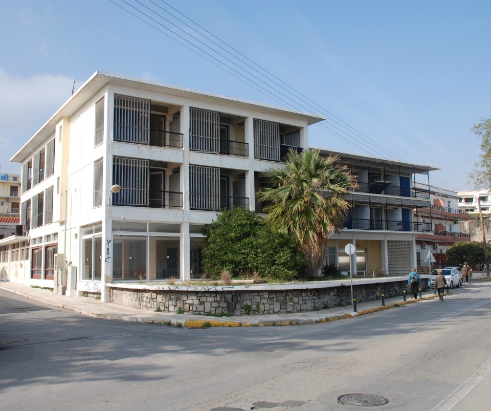 Το τουριστικό άνοιγμα της οικογένειας Τσάκου σε Ίο, Ιθάκη και Χίο