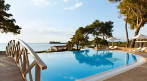 Sani/Ikos: Πρώτα κέρδη μετά το 2019 και επενδύσεις 355,8 εκατ. ευρώ