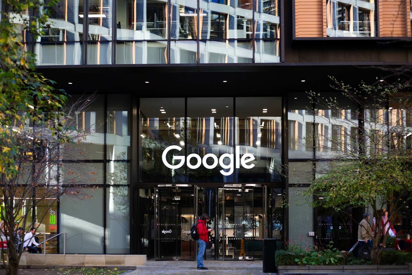 Ένα laptop που το «διαχειρίζεται» το Gemini. Μήπως η Google βιάζεται;