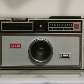 Ήξερες ότι η Kodak έκρυψε την ψηφιακή κάμερα για να σώσει το φιλμ και μισό αιώνα μετά σώζεται από αυτό;