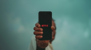 Η Netflix μειώνει κατά 300 εκατ. δολάρια τον στόχο διαφημιστικών εσόδων