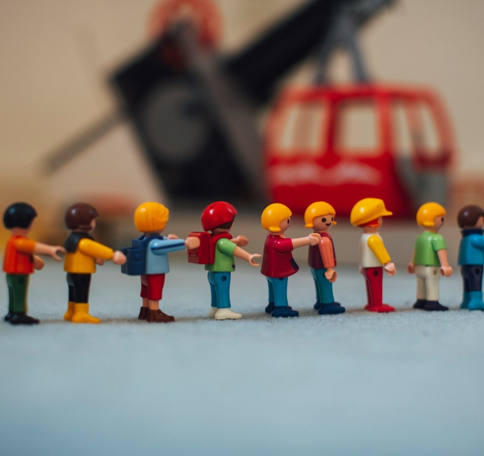 Playmobil: Η συνεργασία που έφερε «χαμό» στα social media και οι ελληνικές και διεθνείς προκλήσεις