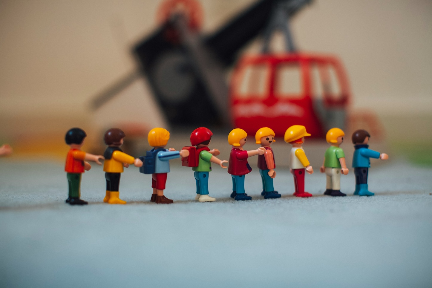 Playmobil: Η συνεργασία που έφερε «χαμό» στα social media και οι ελληνικές και διεθνείς προκλήσεις