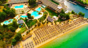 Ζημιές 12,1 εκατ. ευρώ για το Πόρτο Καρράς το 2025
